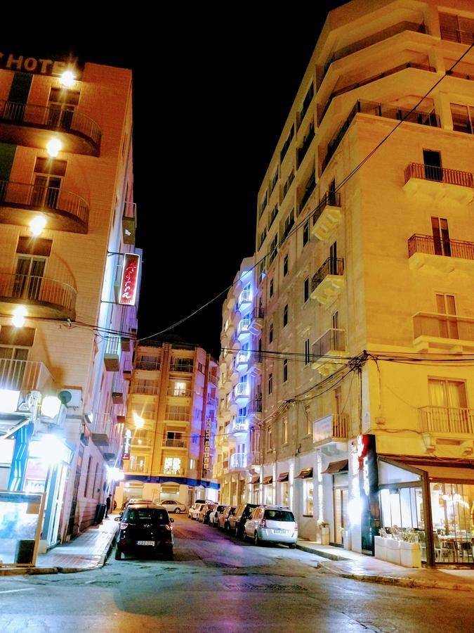 Charming Rooms With A Seaview Sliema Exteriör bild
