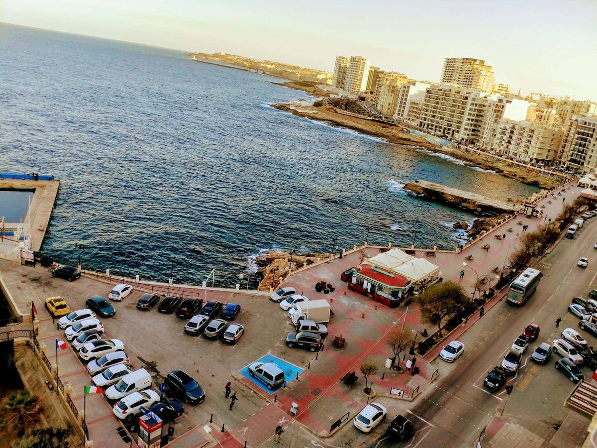 Charming Rooms With A Seaview Sliema Exteriör bild